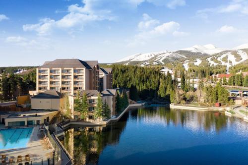 Exterior view, Marriott's Mountain Valley Lodge at Breckenridge in Breckenridge (CO) Exterior view, Marriott's Mountain Valley Lodge at Breckenridge in Breckenridge (CO)