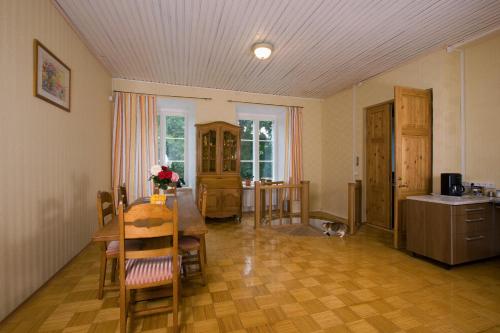 Létesítmények, Haeska Manor in Ridala Vald Létesítmények, Haeska Manor in Ridala Vald