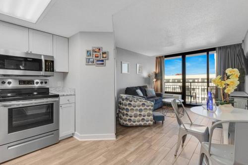 Captivating Coastal Charm - Oceanview Suite! PG 504 near The Children's Museum Of South Carolina Captivating Coastal Charm - Oceanview Suite! PG 504 near The Children's Museum Of South Carolina