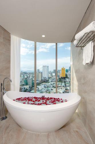 Facilities, Mitisa Hotel Danang - Near Dragon Bridge near Han River Bridge Facilities, Mitisa Hotel Danang - Near Dragon Bridge near Han River Bridge