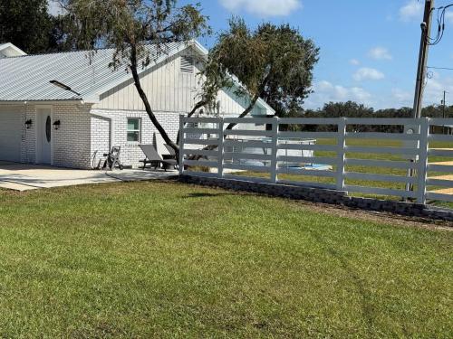 Unterkunft von außen, Studio B in Auburndale (FL) Unterkunft von außen, Studio B in Auburndale (FL)