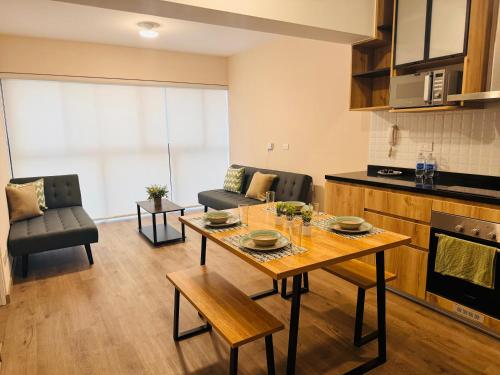 MONTERRICO POLO APARTS #20 - DEPARTAMENTO DELUXe FRENTE EMBAJADA USA