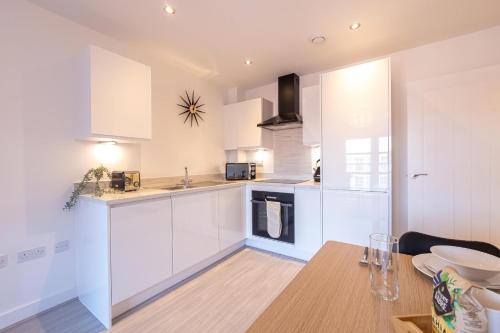 One Bed Apartment Gem Steps to City in Birmingham One Bed Apartment Gem Steps to City in Birmingham