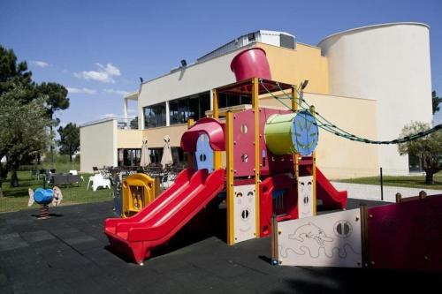 Villa Palmela Resort V5 Piscina privado in กิงตา โด อังโช Villa Palmela Resort V5 Piscina privado in กิงตา โด อังโช