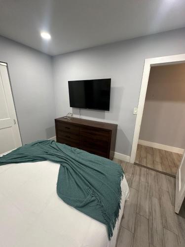 Spacious 4BR 2BA Oasis with Private Pool