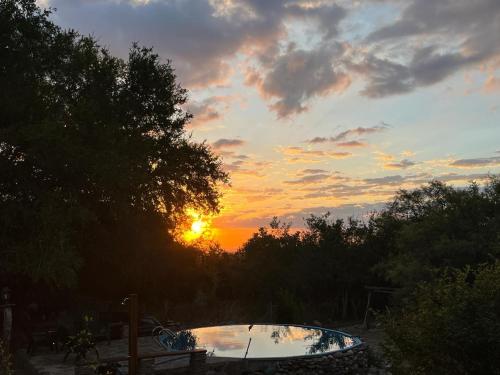 สระว่ายน้ำ, Cabaña de Piedras en La Llave (Cabana de Piedras en La Llave) in ลา โปบลาซียง ตราสลาสเซียร์รัส สระว่ายน้ำ, Cabaña de Piedras en La Llave (Cabana de Piedras en La Llave) in ลา โปบลาซียง ตราสลาสเซียร์รัส