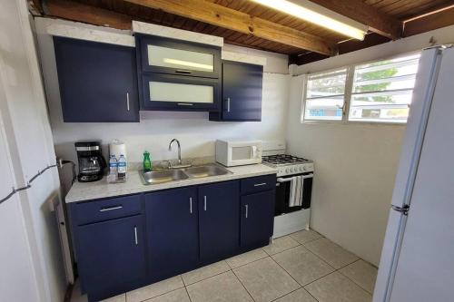 Container 1 with pool, free wifi fully equiped in Cabo Rojo Container 1 with pool, free wifi fully equiped in Cabo Rojo