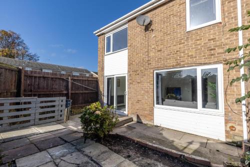 Exterior view, Modern 3 Bed House-Free Parking in Cramlington Eastfield Exterior view, Modern 3 Bed House-Free Parking in Cramlington Eastfield