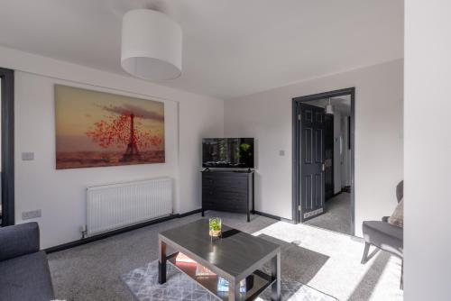 Facilities, Modern 3 Bed House-Free Parking in Cramlington Eastfield Facilities, Modern 3 Bed House-Free Parking in Cramlington Eastfield