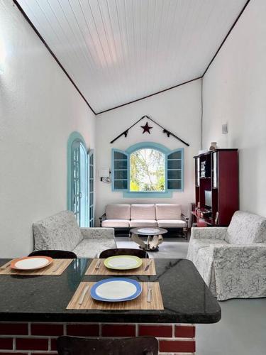 Cantinho Caiçara (Cantinho Caicara) in Paraty Mirim Cantinho Caiçara (Cantinho Caicara) in Paraty Mirim