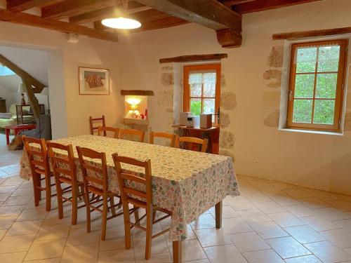 Gîte Molineuf, 4 pièces, 8 personnes - FR-1-491-430 (Gite tout inclus pres de Blois avec jardin, ideal familles, proche chateaux de la Loire - FR-1-491-4) in 奧爾謝斯 Gîte Molineuf, 4 pièces, 8 personnes - FR-1-491-430 (Gite tout inclus pres de Blois avec jardin, ideal familles, proche chateaux de la Loire - FR-1-491-4) in 奧爾謝斯