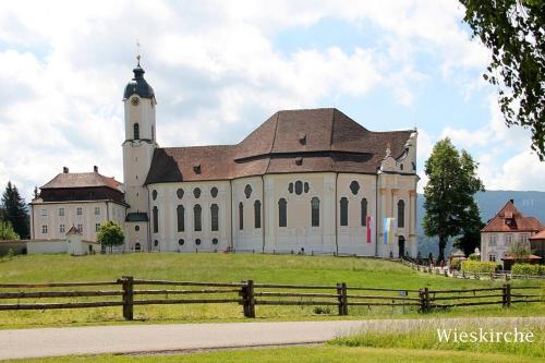 Ferienwohnung Nr 1, neben einem Bauernhof, Roßhaupten, Allgäu (Ferienwohnung Nr 1, neben einem Bauernhof, Roßhaupten, Allgau) in รอสส์เฮาพ์เทิน Ferienwohnung Nr 1, neben einem Bauernhof, Roßhaupten, Allgäu (Ferienwohnung Nr 1, neben einem Bauernhof, Roßhaupten, Allgau) in รอสส์เฮาพ์เทิน