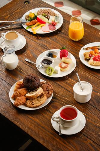 Food and beverages, GRAND HOTEL GYUMRI by APRICOT Hotels in Gyumri Food and beverages, GRAND HOTEL GYUMRI by APRICOT Hotels in Gyumri
