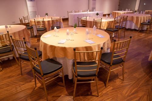 Good wood Airport Hotel in Negombo Good wood Airport Hotel in Negombo