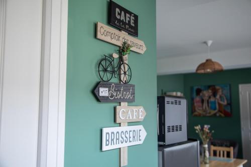 Létesítmények, Les bottines in Falaise Létesítmények, Les bottines in Falaise