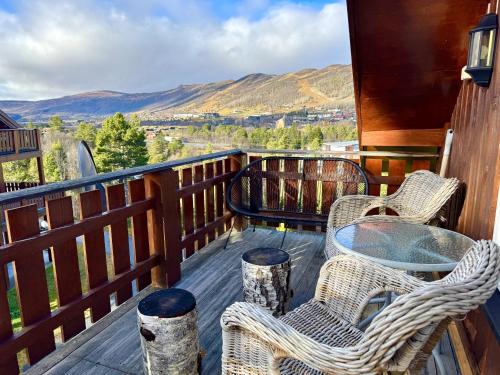 Balcony/terrace, Spacious and beautiful apartment in Geilo, mountain retreat with view! in Geilo Balcony/terrace, Spacious and beautiful apartment in Geilo, mountain retreat with view! in Geilo