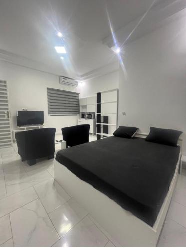 Mame Awa in Ouakam Mame Awa in Ouakam