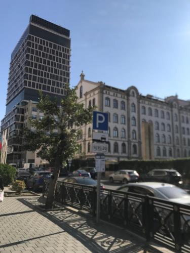 Baku Nizami street LANDMARK