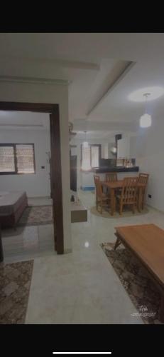 Sehr schöne Apartment Wohnung (Sehr schone Apartment Wohnung) in ไอน์ซากูอัน Sehr schöne Apartment Wohnung (Sehr schone Apartment Wohnung) in ไอน์ซากูอัน