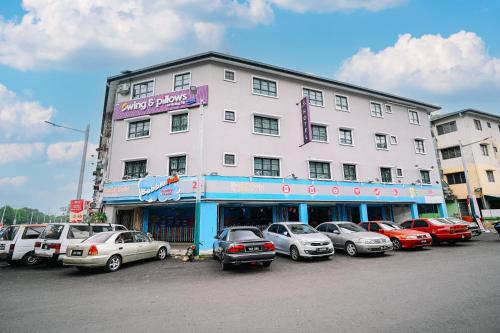 Swing & Pillows - Seri Kembangan Selangor formerly known as Golden Star Hotel near Universiti Putra Malaysia Swing & Pillows - Seri Kembangan Selangor formerly known as Golden Star Hotel near Universiti Putra Malaysia