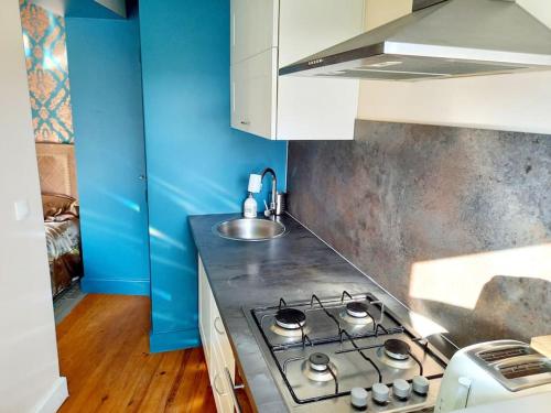 LA ROCHETTE studio et appartement avec JACUZZI Rooftop Balcon cour intérieure (LA ROCHETTE studio et appartement avec JACUZZI Rooftop Balcon cour interieure) in Roanne LA ROCHETTE studio et appartement avec JACUZZI Rooftop Balcon cour intérieure (LA ROCHETTE studio et appartement avec JACUZZI Rooftop Balcon cour interieure) in Roanne