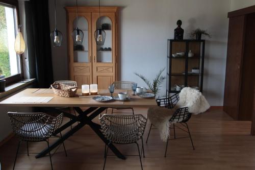 Létesítmények, Altlayer Höhenblick (Altlayer Hohenblick) in Altlay Létesítmények, Altlayer Höhenblick (Altlayer Hohenblick) in Altlay