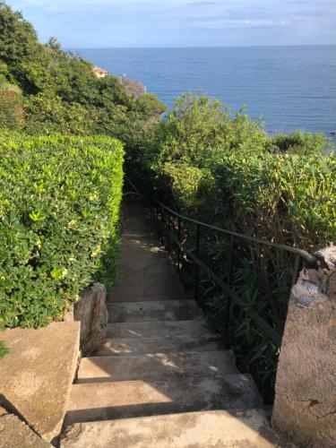 Charmant petit appartement vue mer et corniche Esterel in Antheor Charmant petit appartement vue mer et corniche Esterel in Antheor
