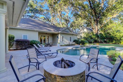 Outdoor Cabana - Firepit - Private Pool & Spa - Pet Friendly - 72 Baynard Cove Road in Harbour Town Outdoor Cabana - Firepit - Private Pool & Spa - Pet Friendly - 72 Baynard Cove Road in Harbour Town