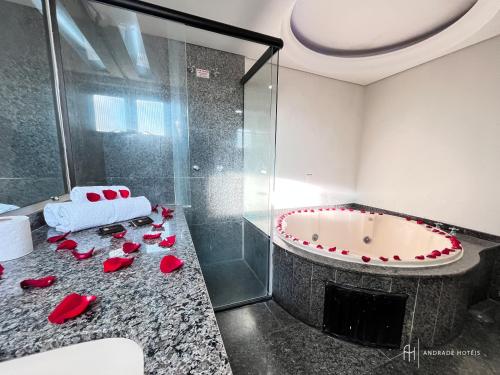 Fürdőszoba, Rede Andrade Vernon in Curitiba Fürdőszoba, Rede Andrade Vernon in Curitiba