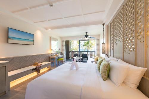 Katathani Phuket Beach Resort in Kata Katathani Phuket Beach Resort in Kata