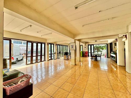 Naka Place House in South Thonburi Naka Place House in South Thonburi