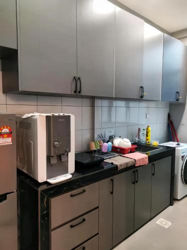 Kitchen, Kingfisher Sandakan near Bao Gong Temple Kitchen, Kingfisher Sandakan near Bao Gong Temple