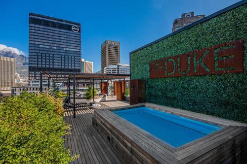 City Oasis Apartment with Rooftop Pool!