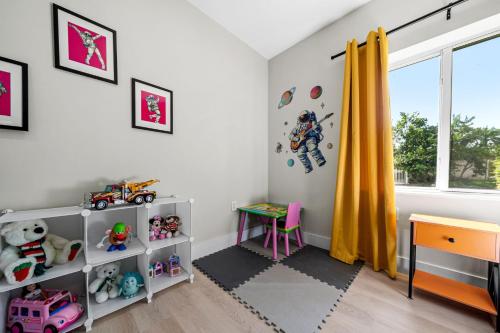 Stunning Family Oasis in Westchester Stunning Family Oasis in Westchester