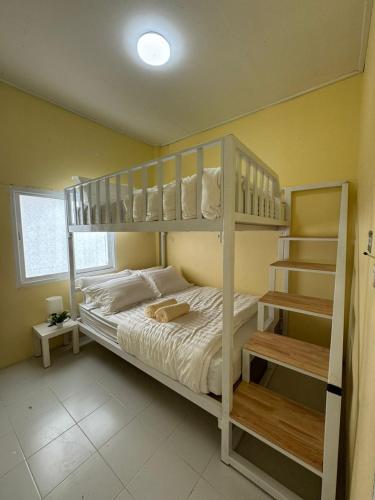 Narathiwat Homestay rumah kuning in Narathiwat Narathiwat Homestay rumah kuning in Narathiwat