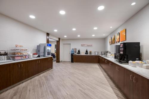 Їжа та напої, Comfort Inn & Suites Gaylord in Гейлорд (Мічіган) Їжа та напої, Comfort Inn & Suites Gaylord in Гейлорд (Мічіган)