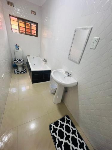 Palvelut, Salama Park, Optic Fiber, Solar, Three Bedrooms in Chelston Palvelut, Salama Park, Optic Fiber, Solar, Three Bedrooms in Chelston