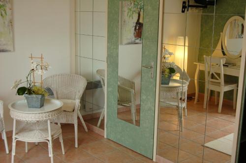 This photo about Hotel Villa Elaia shared on HyHotel.com