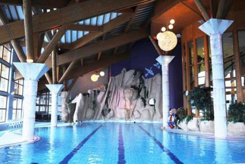Aquapark, Résidence Lac du Lou - Les Ménuires (Residence Lac du Lou - Les Menuires) in Szentmartin-de-Belleville Aquapark, Résidence Lac du Lou - Les Ménuires (Residence Lac du Lou - Les Menuires) in Szentmartin-de-Belleville