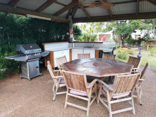 Shelly Beach Motel in Hervey Bay Shelly Beach Motel in Hervey Bay