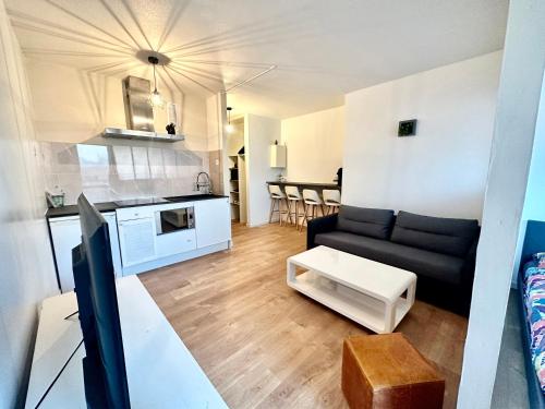 Le douanier in Gaillard Le douanier in Gaillard