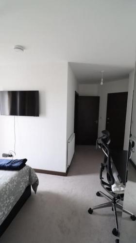 Comfortable single bed flat in Watford