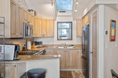 Remodeled Luxury Condo - Skii in Skii out in Telluride (CO) Remodeled Luxury Condo - Skii in Skii out in Telluride (CO)