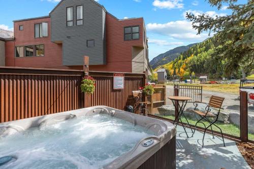 Remodeled Luxury Condo - Skii in Skii out in Telluride (CO) Remodeled Luxury Condo - Skii in Skii out in Telluride (CO)