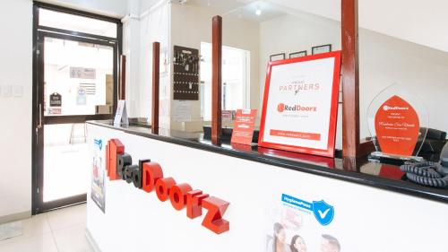 Lobby, RedDoorz near Pasay Taft near Libertad LRT Station Lobby, RedDoorz near Pasay Taft near Libertad LRT Station