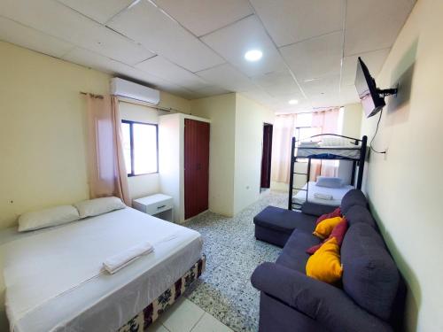 HOSTAL SAN MARINO in มันตา HOSTAL SAN MARINO in มันตา