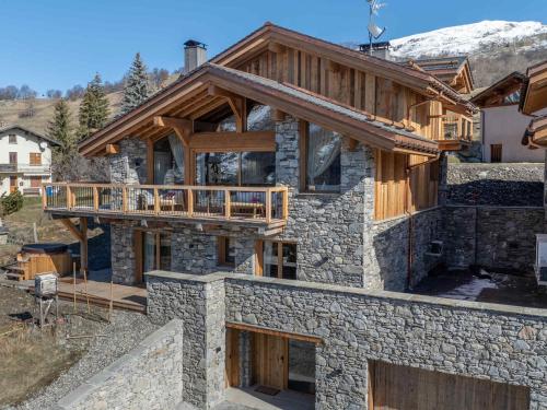 Chalet neuf avec piscine chauffee, espace detente, sauna, bain nordique et salle de cinema - FR-1-57 in Saint-Marcel Chalet neuf avec piscine chauffee, espace detente, sauna, bain nordique et salle de cinema - FR-1-57 in Saint-Marcel