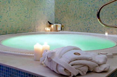 This photo about Axor Feria shared on HyHotel.com