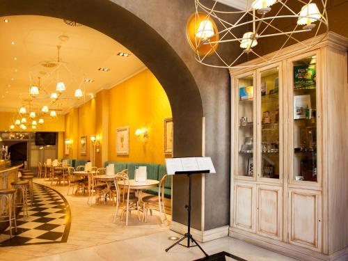 Quầy bar/Pub, Hotel Alfonso VIII in Soria Quầy bar/Pub, Hotel Alfonso VIII in Soria