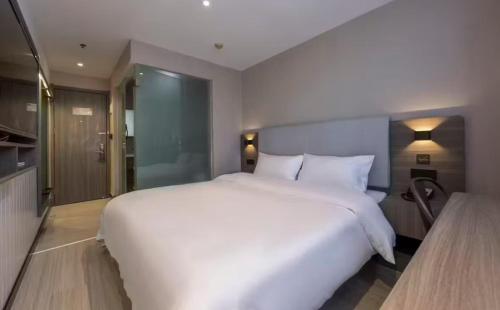 Lai Yi Hotel Changji Road Anting Subway Station Branch in Jiading Lai Yi Hotel Changji Road Anting Subway Station Branch in Jiading
